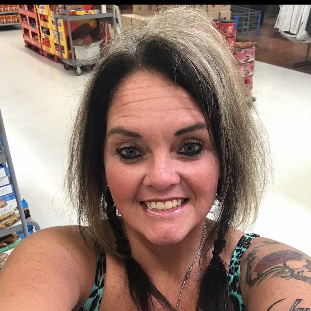 Meet your Posher, Kimberly m